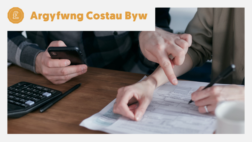 Sut yr addasodd United Welsh ei wasanaethau cyngor arian i helpu tenantiaid i ymateb i heriau unigryw costau byws