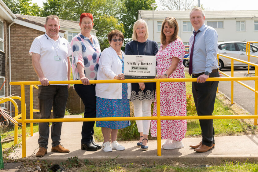 Newydd’s commitment to helping residents living with sight loss recognised with RNIB award
