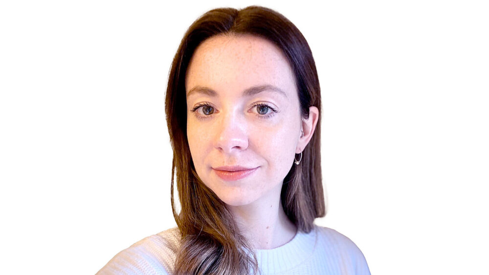 Bryony Haynes o CHC ar pam fod adroddiad Pwls Tenantiaid TPAS Cymru yn cefnogi ôl-osod ac effeithiolrwydd ynni